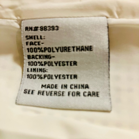 White leather-feel jacket XS. Pixelated for your pleasure. Polyester/poly lining - Picture 9 of 10